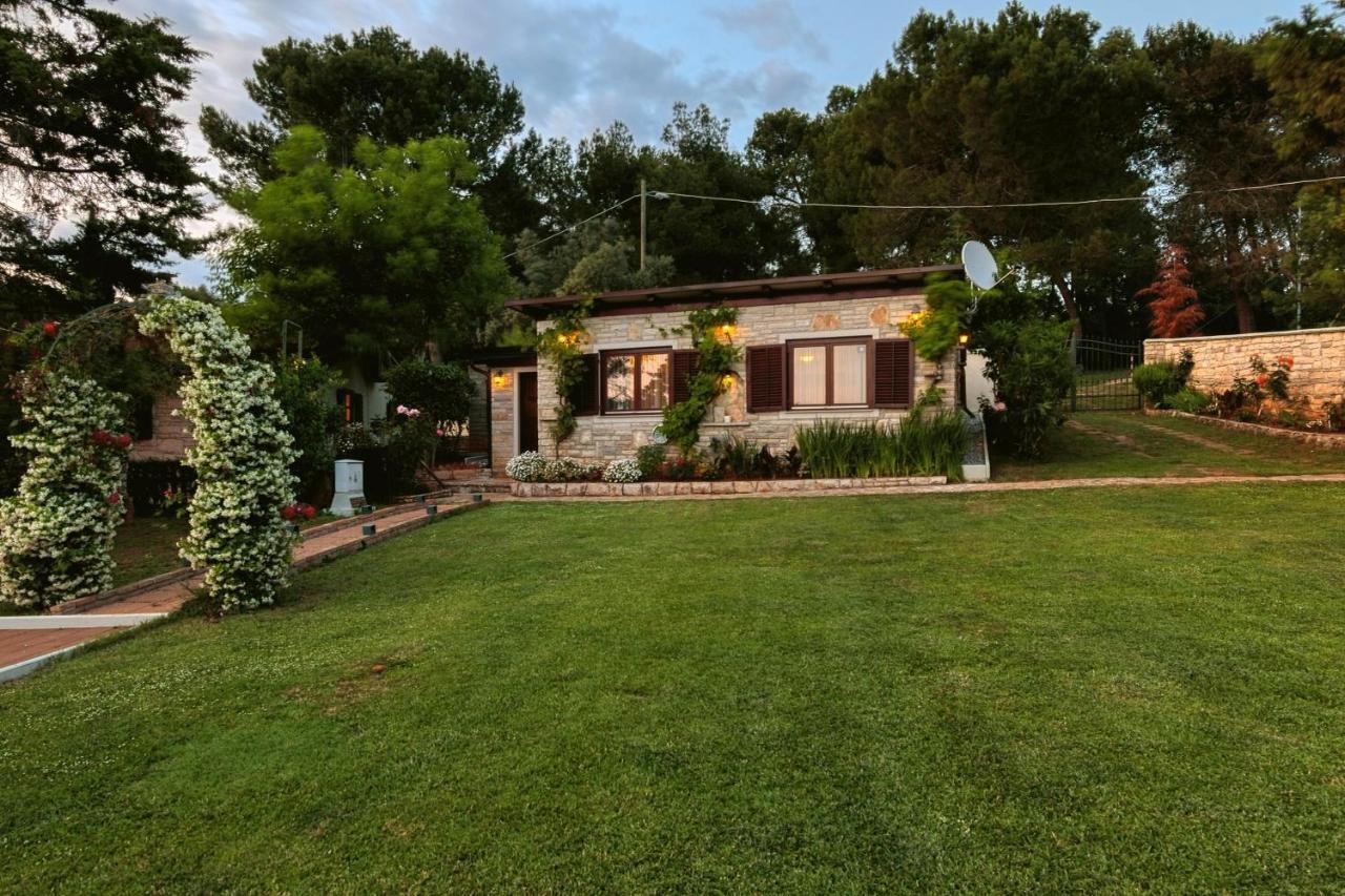 Holiday Home Giardino Marino Pomer Exterior photo